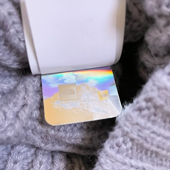 The North Face Women’s Oh Mega Fur Pom Beanie - Picture 7 of 7